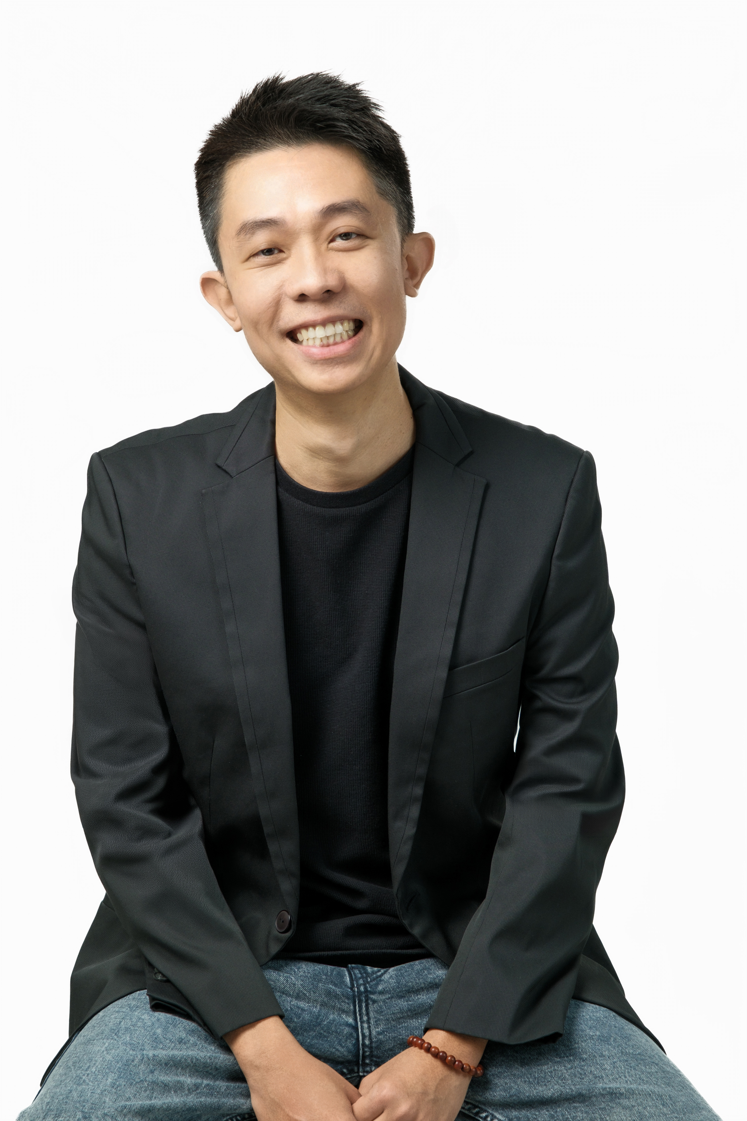 experienced JC A Level Economics tutor in Singapore Melvin Koh